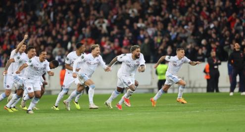  أستون فيلا وفيورنتينا يتأهلان إلى نصف نهائي دوري المؤتمر الأوروبي